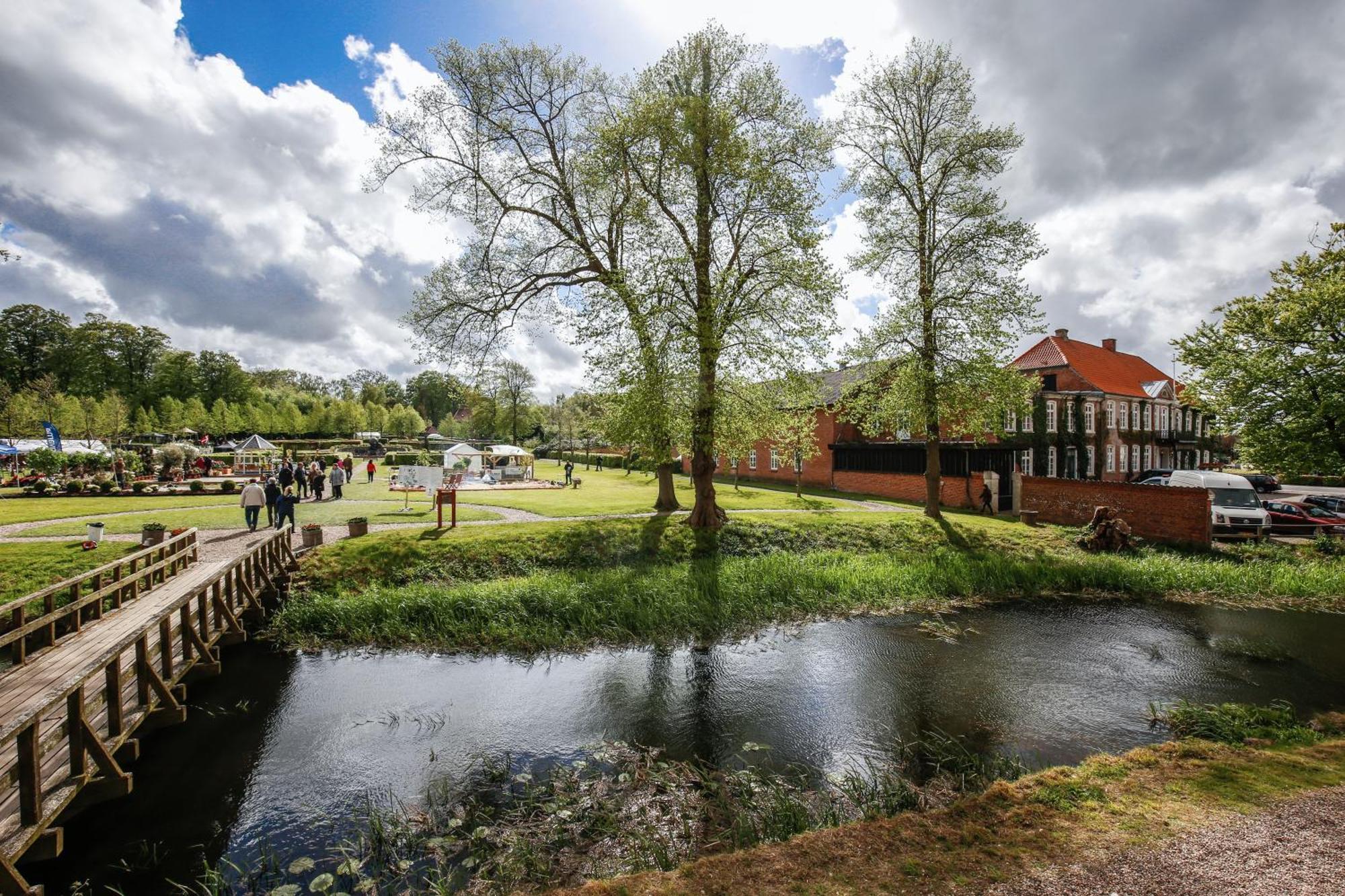 Den Gamle Kro Ved Gram Slot ภายนอก รูปภาพ